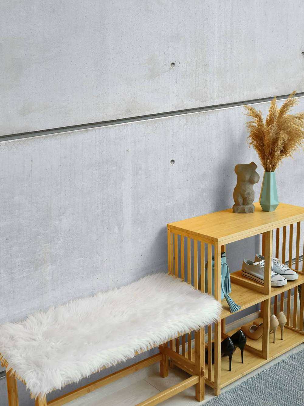 Horizontal concrete wall