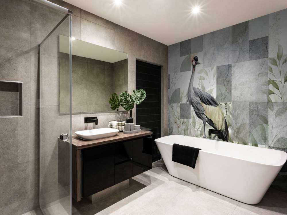 Crane among the leaves