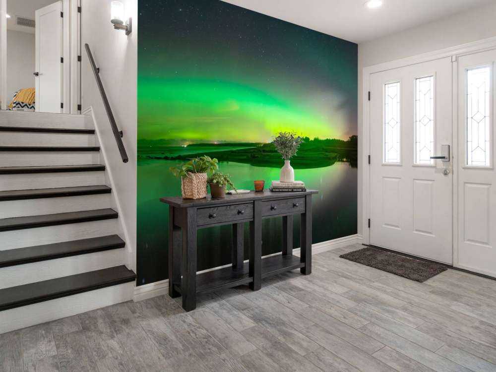 A bright northern lights