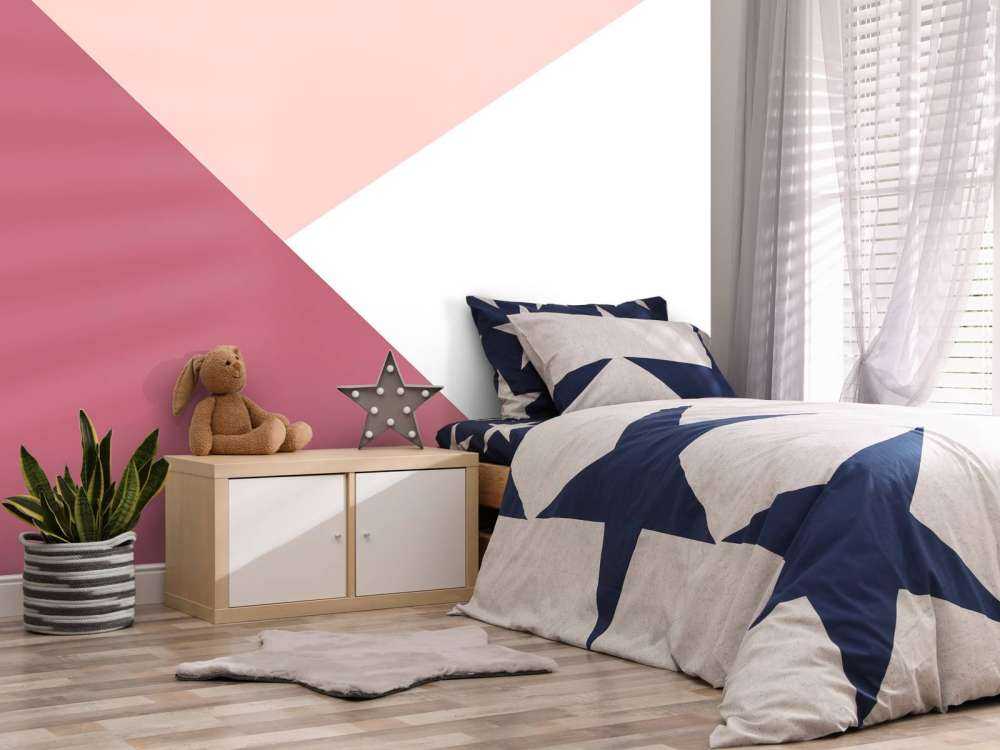 Triangles in pink shades