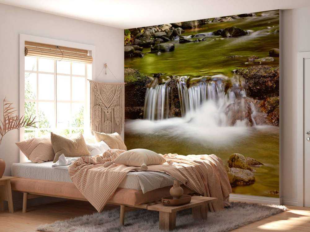 Detailed small waterfall