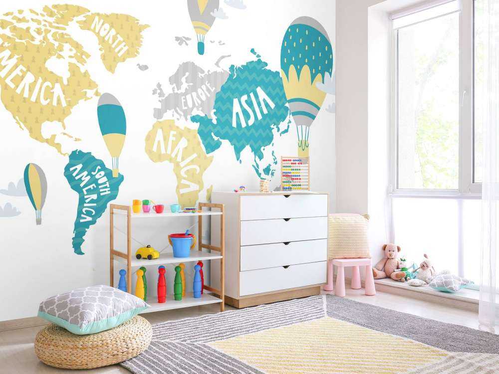 World map with balloons