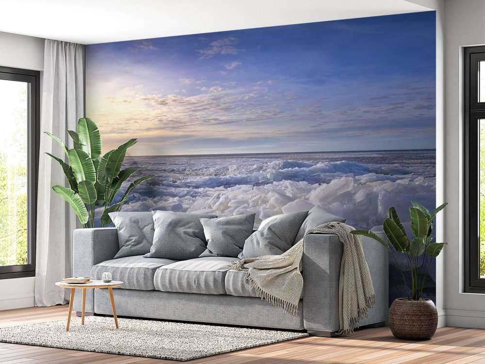 Crushing ice on the Ijsselmeer