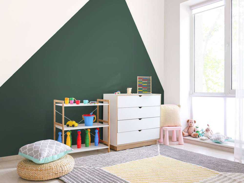 Triangle, dark green