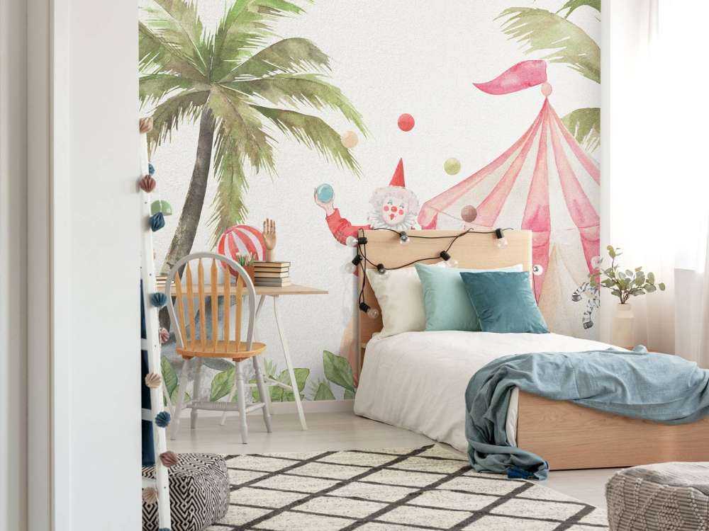 Cheerful circus animals