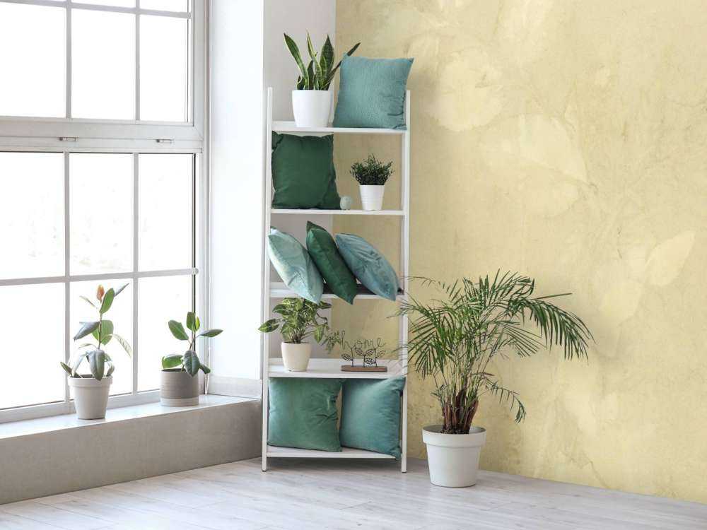 Plantain and wild geranium - dreamy green