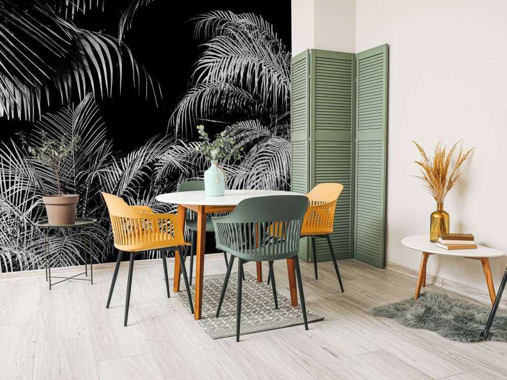 Plant with white leaves