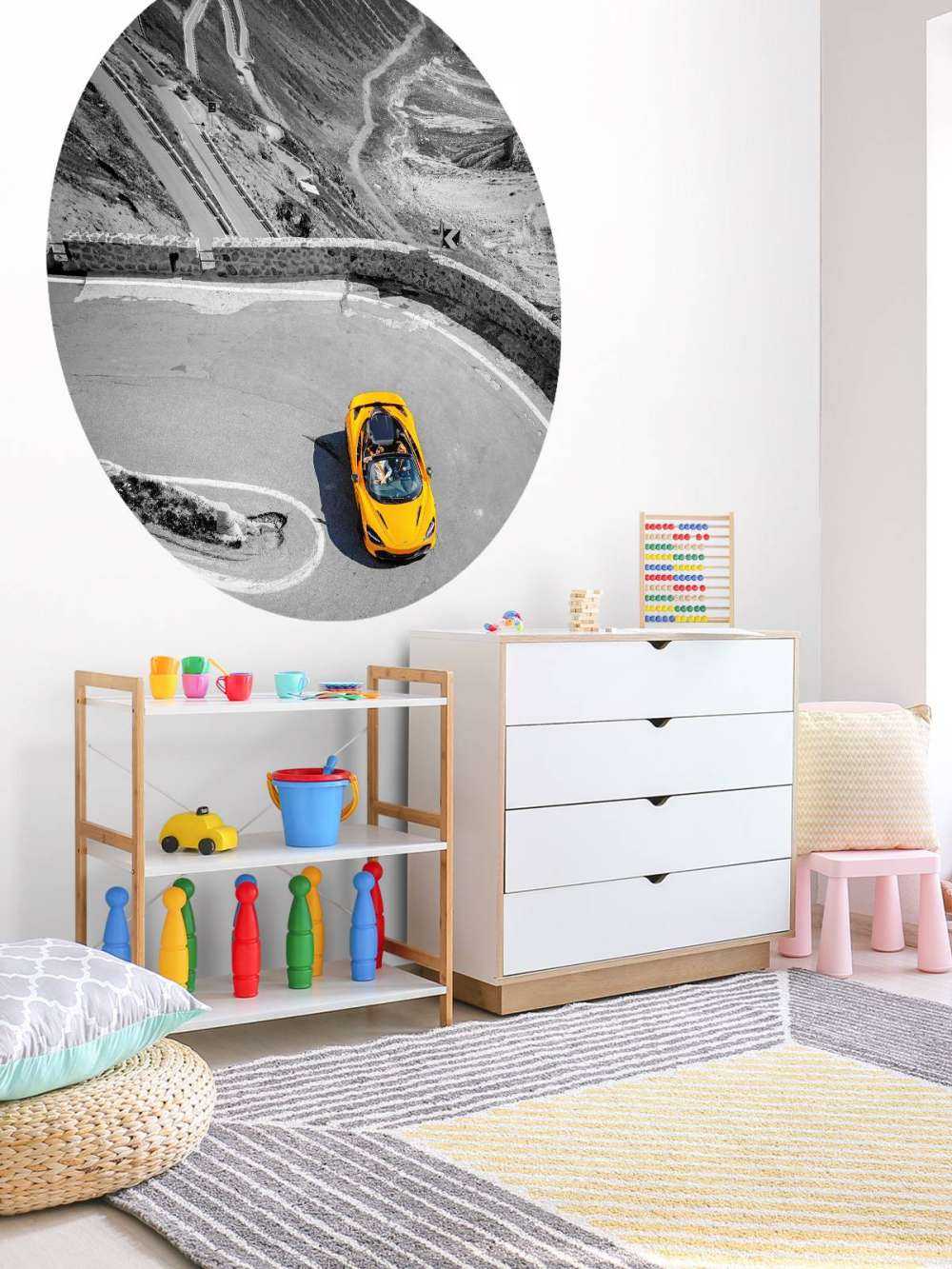 McLaren on Stelviopas - spot color