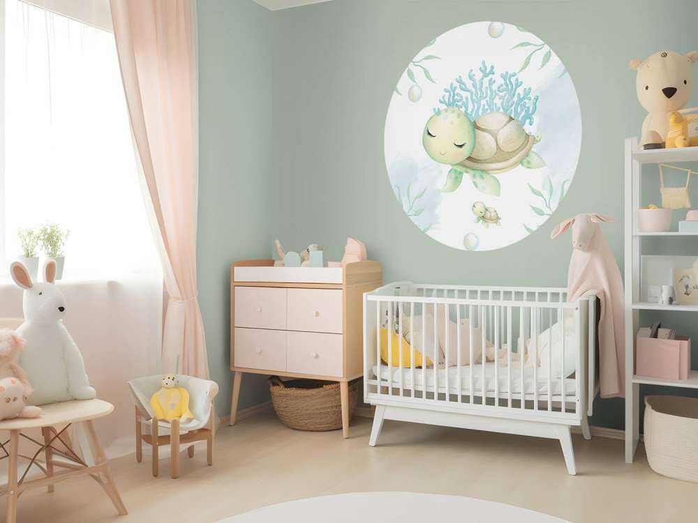 Mummy turtle and cub