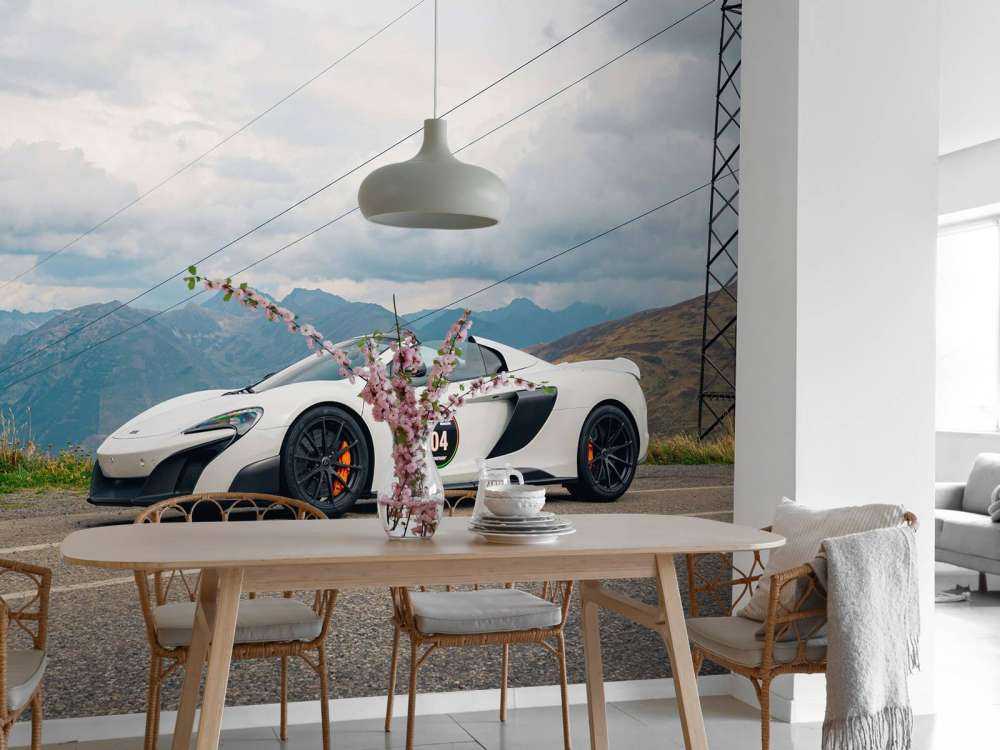 McLaren 675LT Spider Mountain View