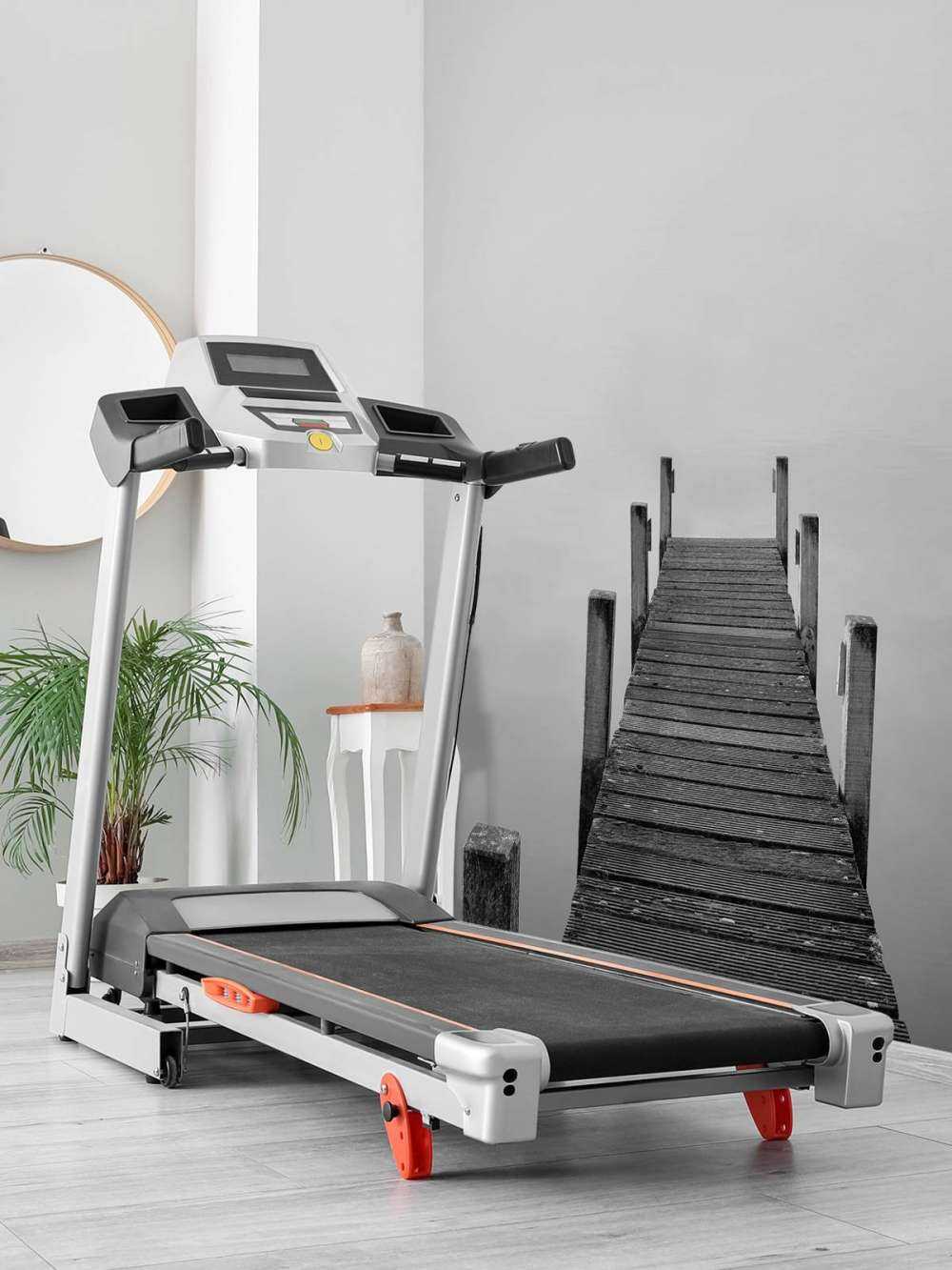 Steiger aan het water