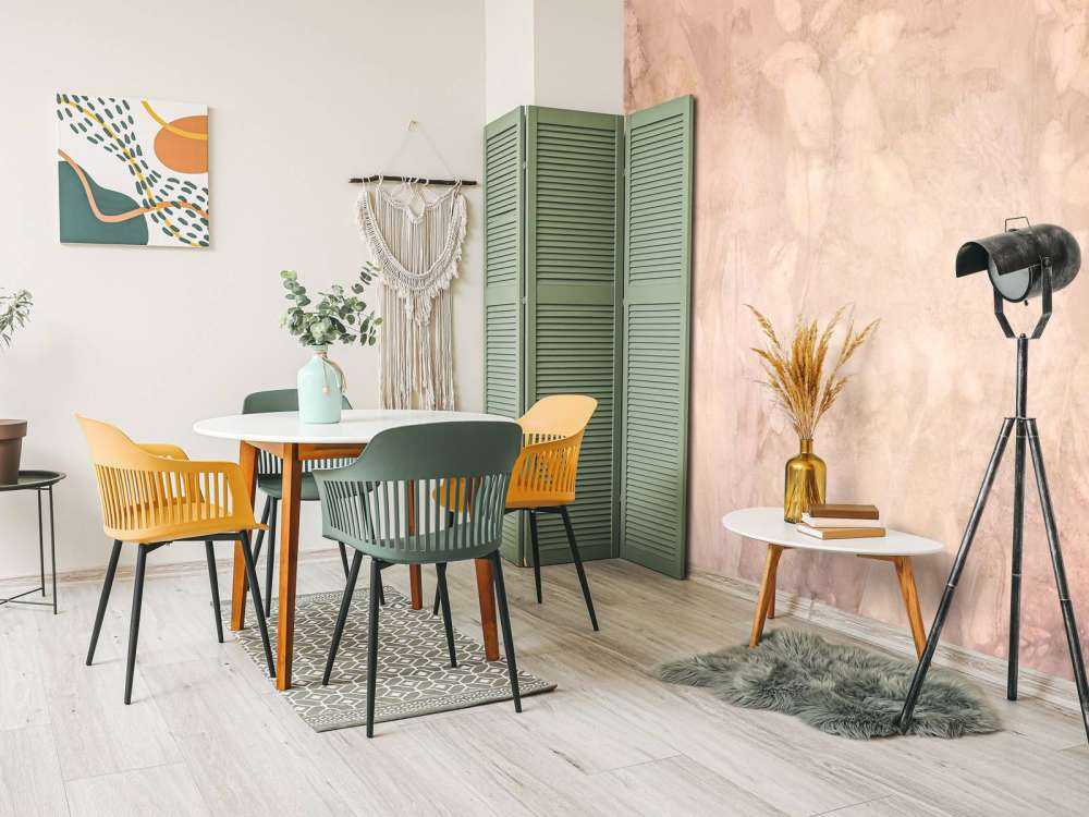 Wild blackberry and plantain - dream world in pink