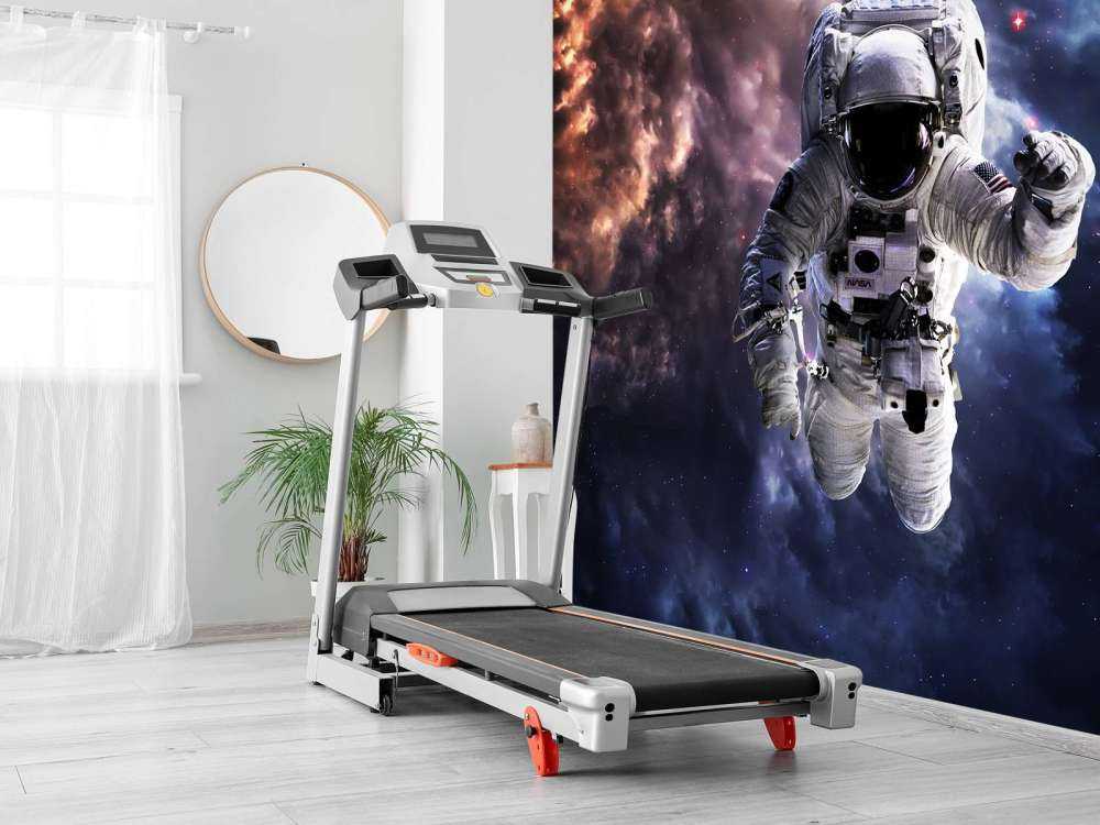 Astronaut in de ruimte