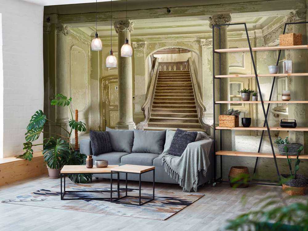 Ruimte met oude muren