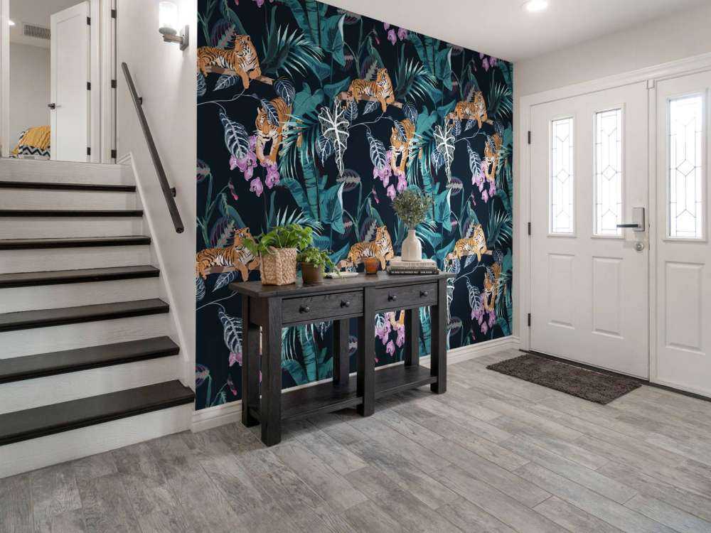 Tigers, leaves and flowers