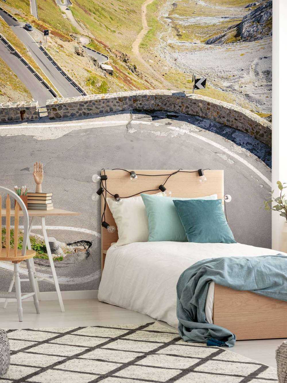 McLaren on Stelviopas - color