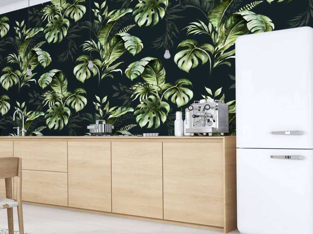 Green pattern with leaves