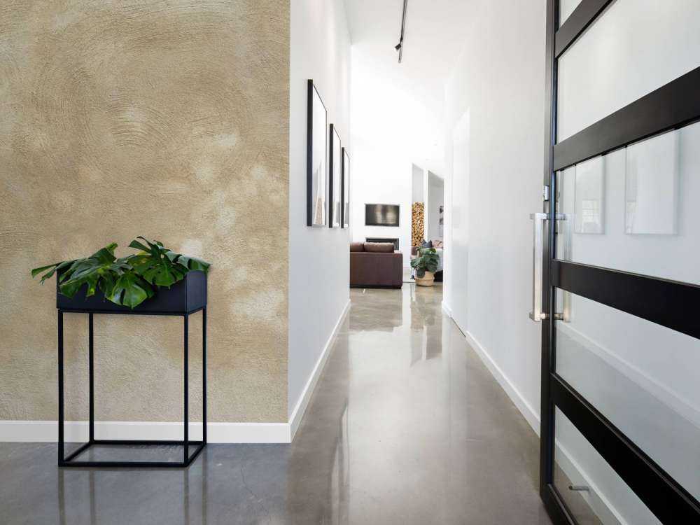 Wall with smudges and stripes