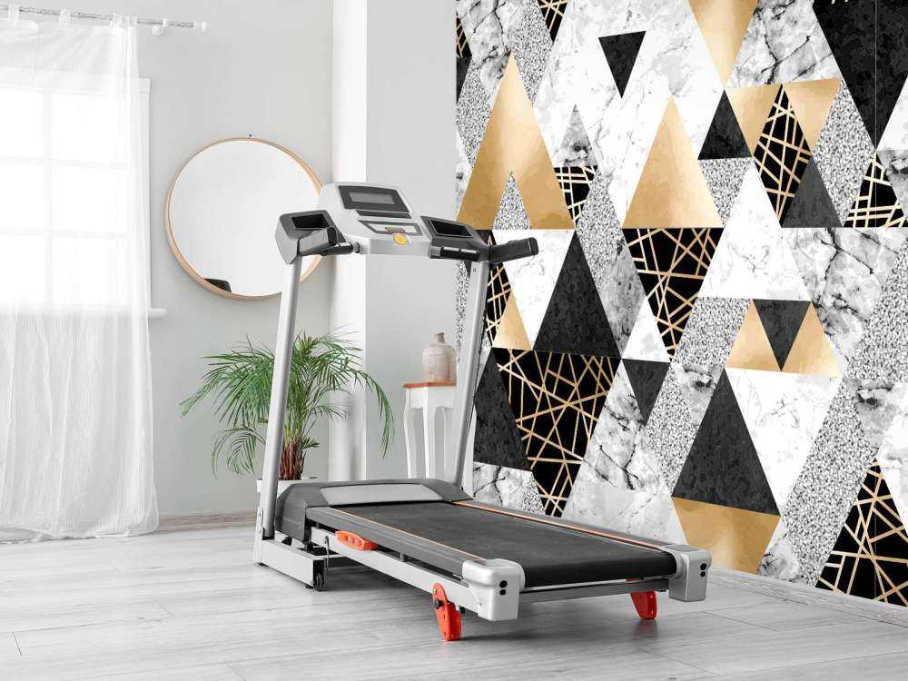 Marble triangles with gold