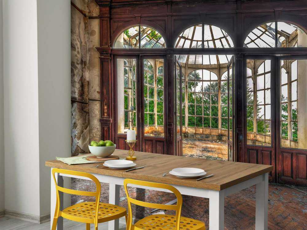 Open ruimte in een oud gebouw