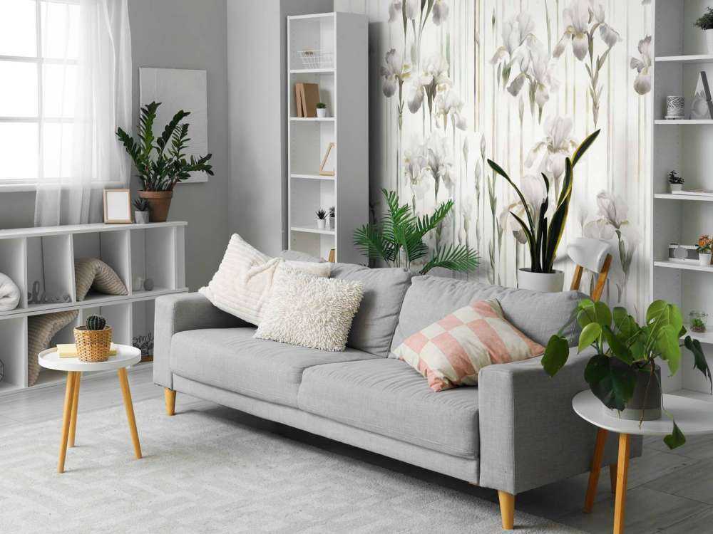 Irises and Stripes Seamless Beige