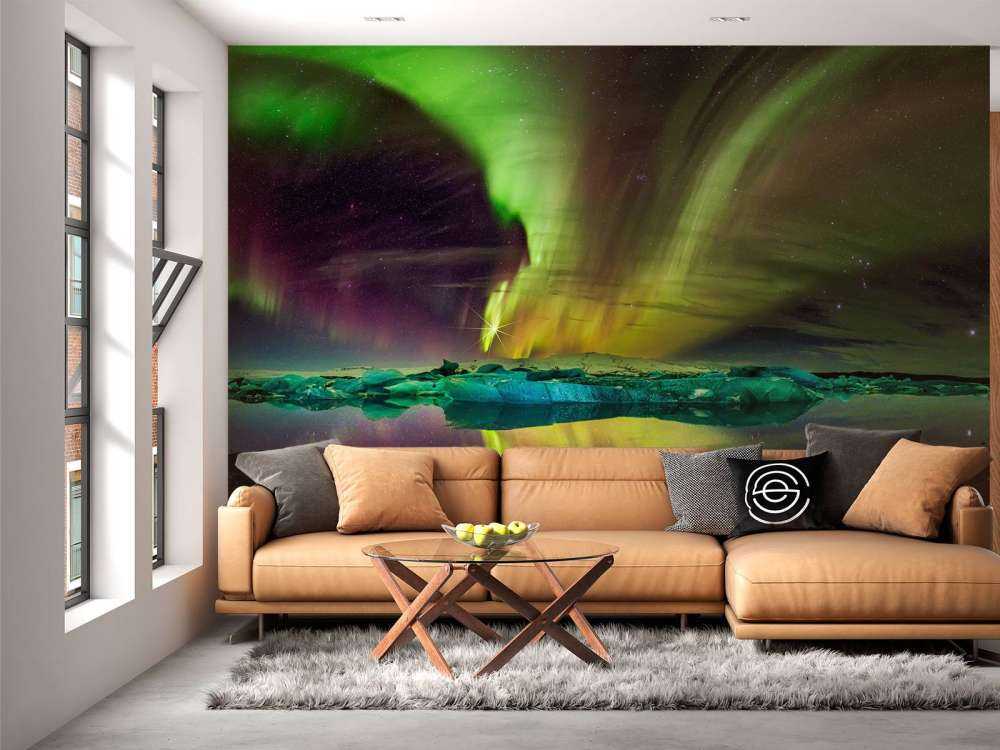 Northern lights in Jökulsárlón