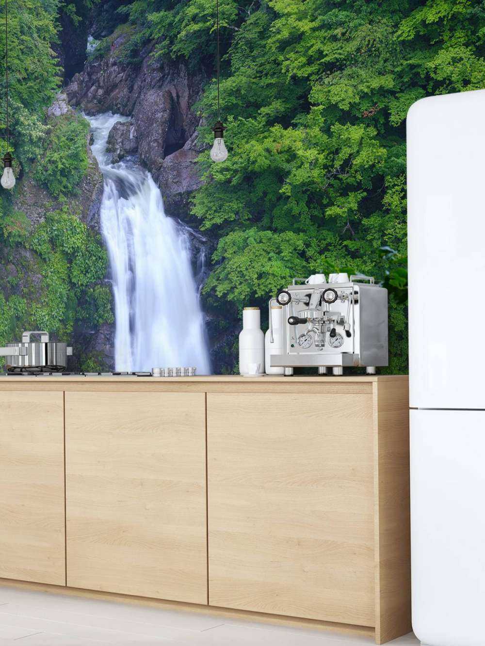 Dichtbegroeide waterval