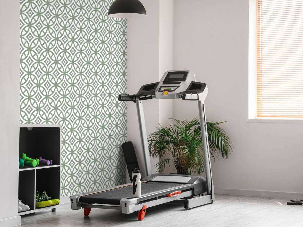 Pattern of circles and diamonds 