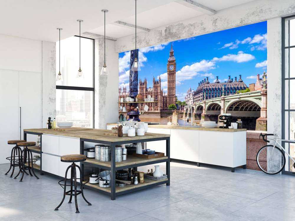 Pink roses in London