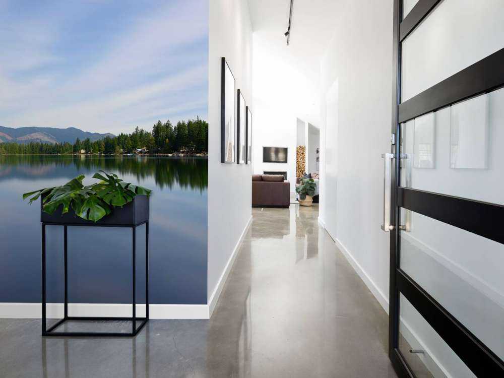 Reflection in the lake