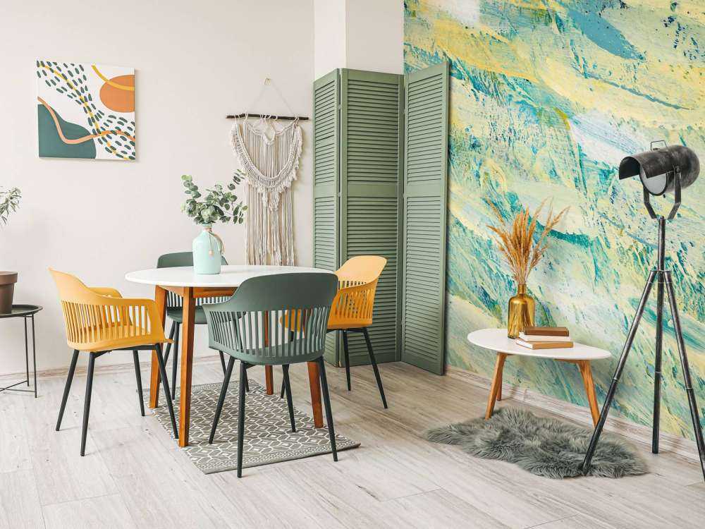 Coloured paint stripes