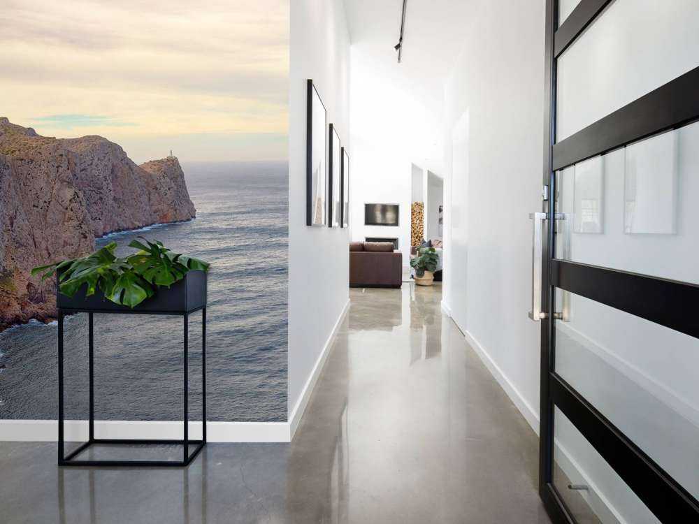 Rotswand aan de kust