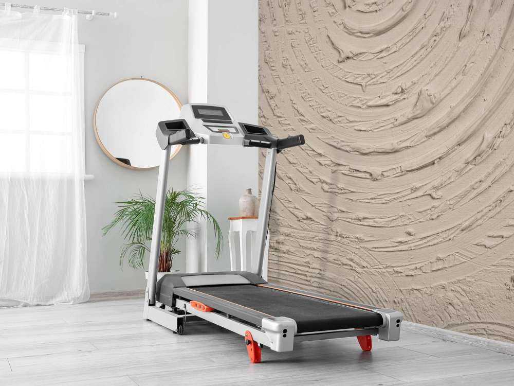 Round shapes and lines in linen