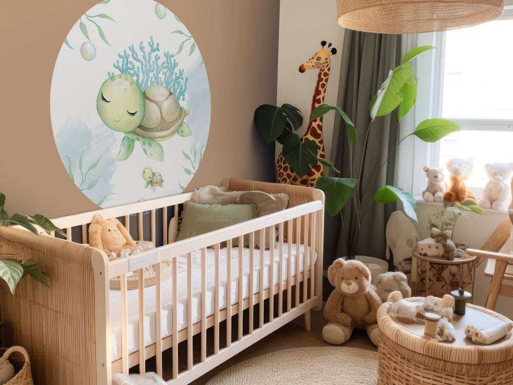 Mummy turtle and cub