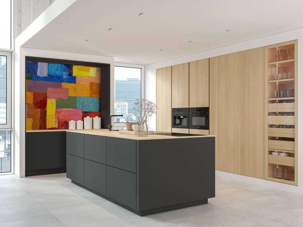 Colourful surface distribution