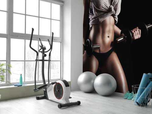 Woman with abdominal muscles