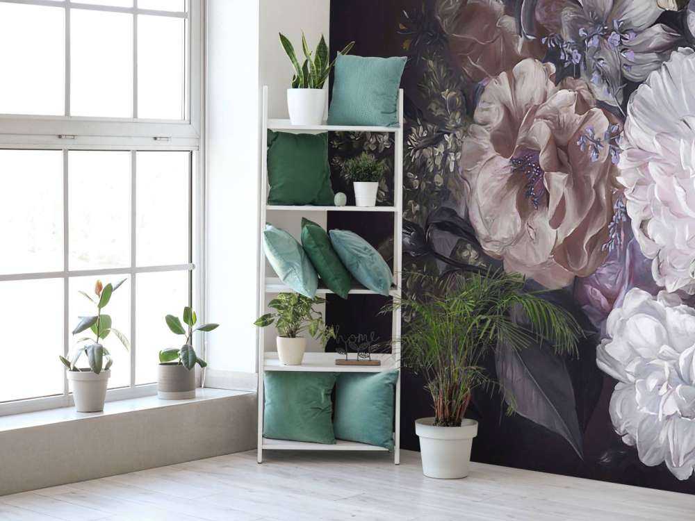 Bouquet with lilac cream