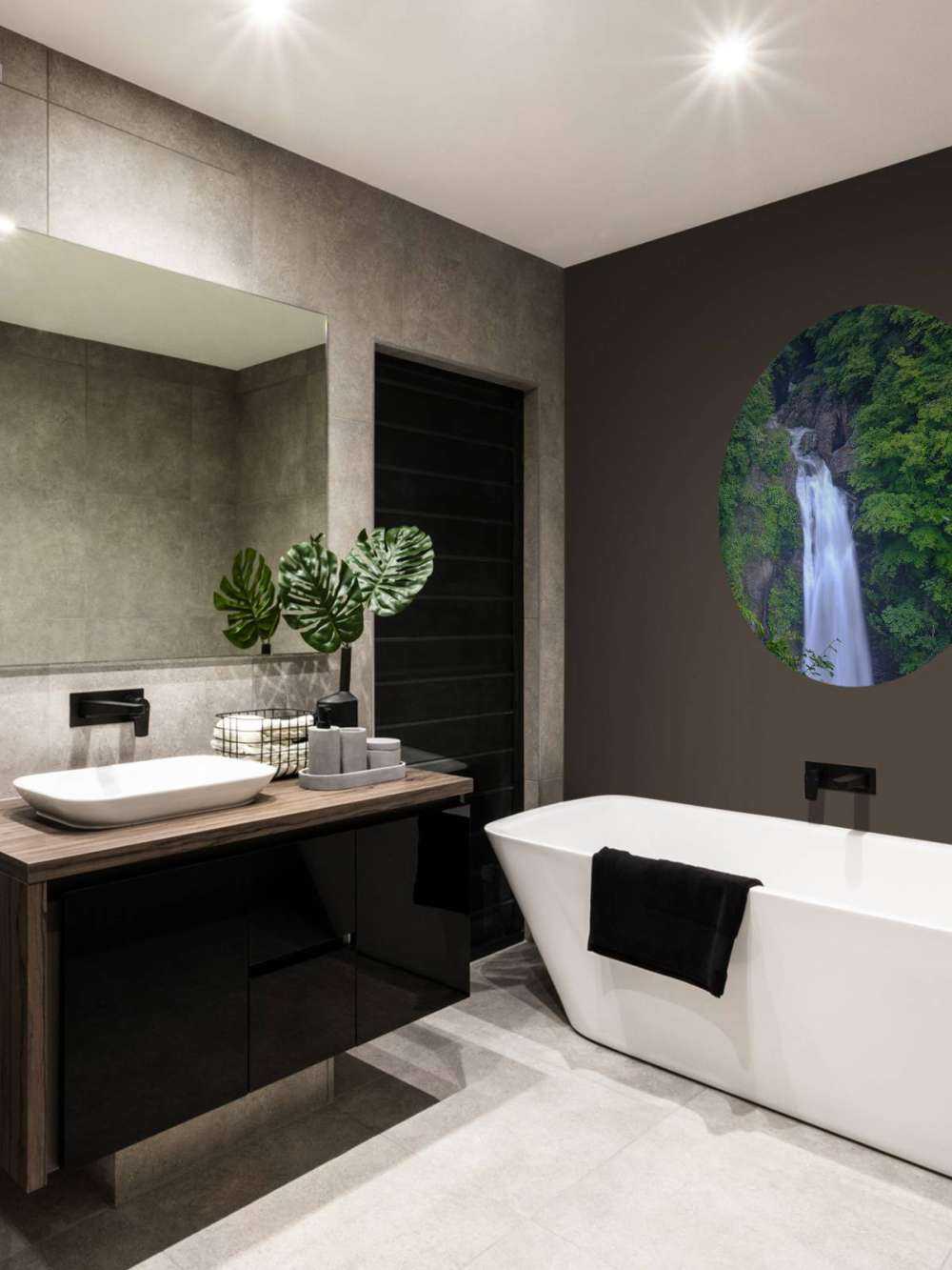 Dichtbegroeide waterval