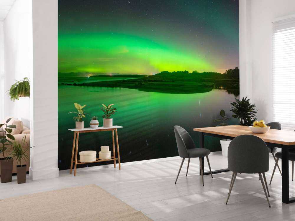 A bright northern lights