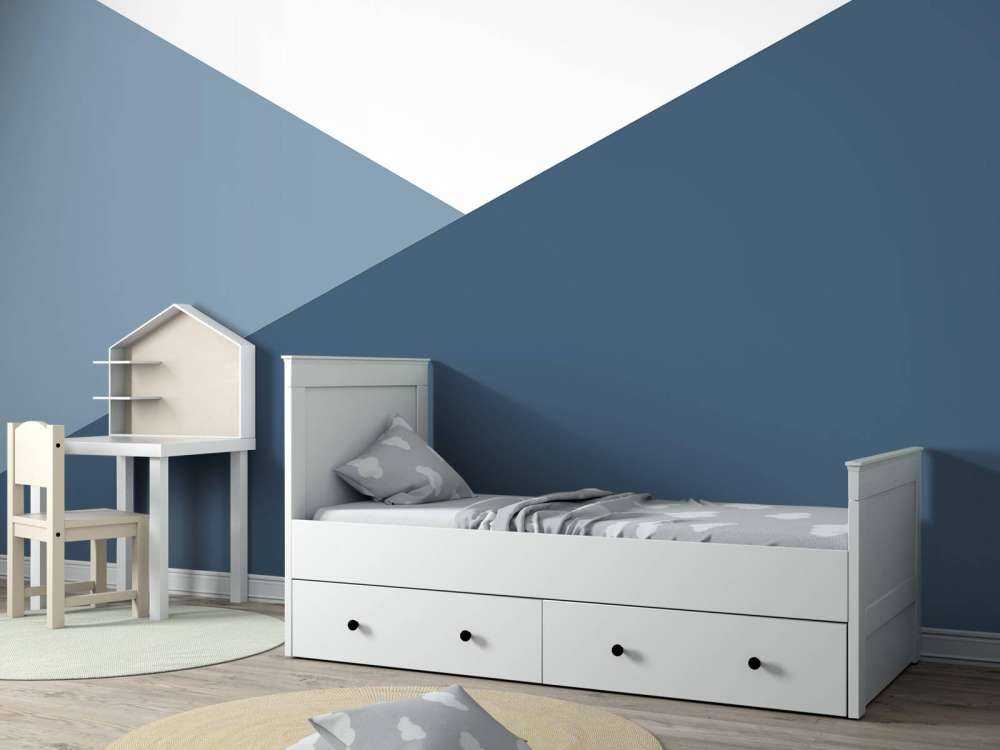 Triangles in shades of blue