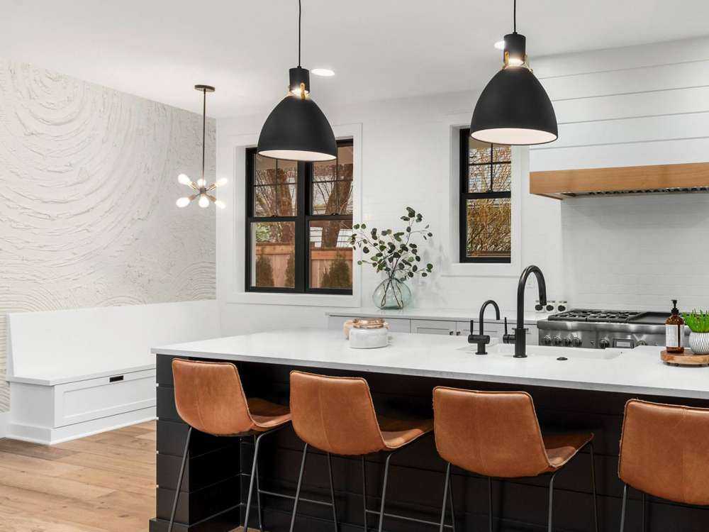 Organic shapes and lines in off white