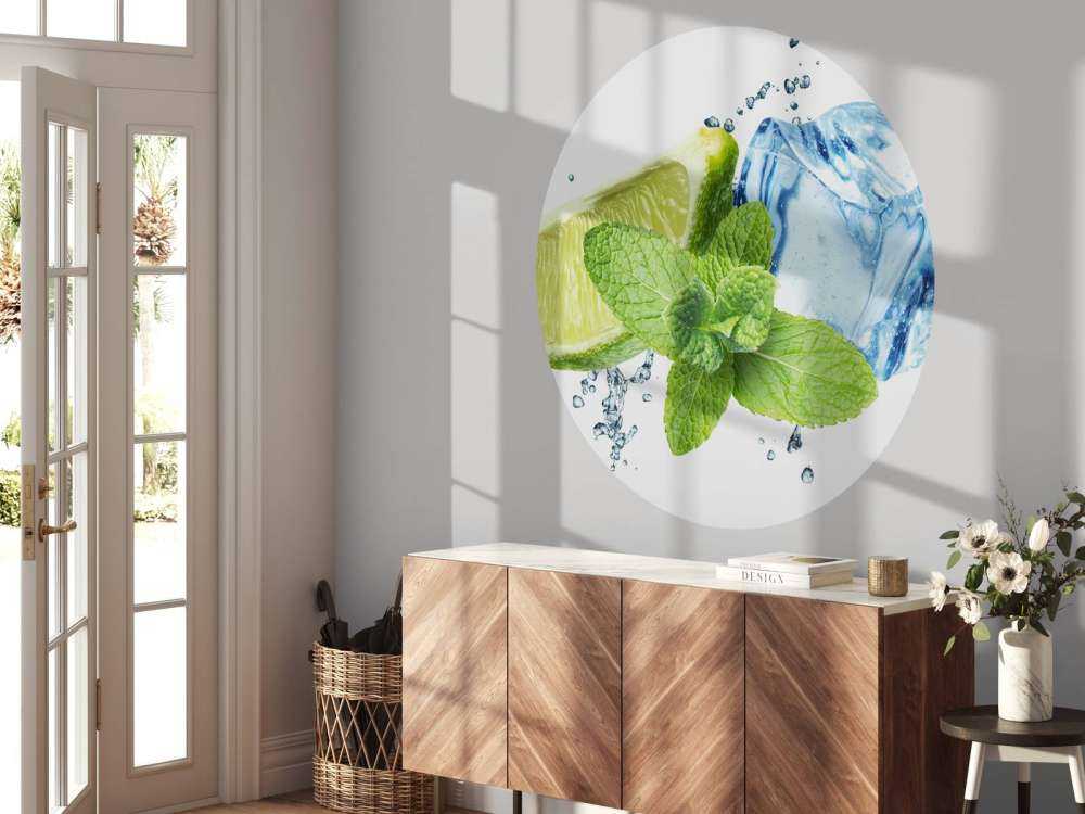 Splashing water with mint and lime