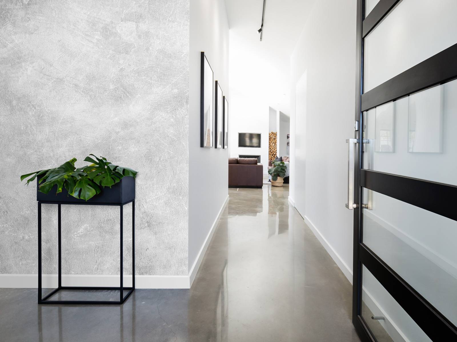 Glossy concrete structure