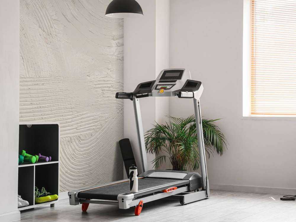 Structures and shapes in off white