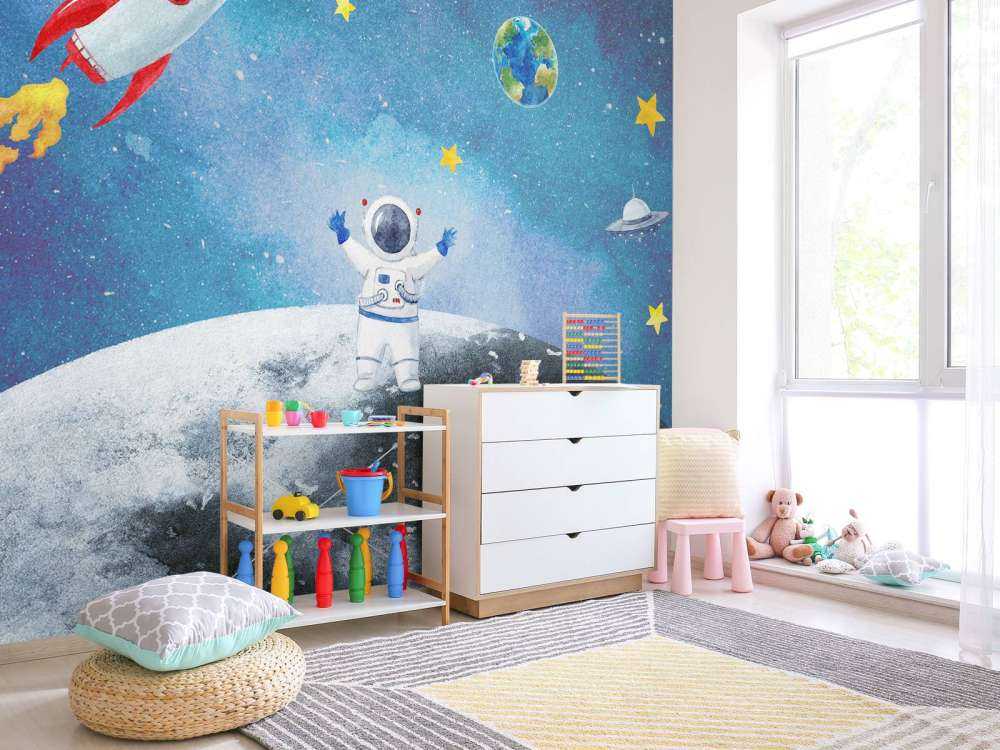 Astronaut on the Moon