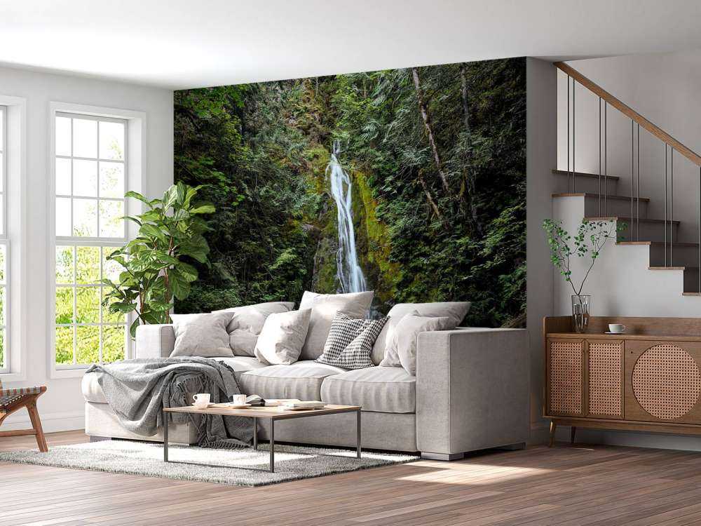 Waterfall in colourful surroundings