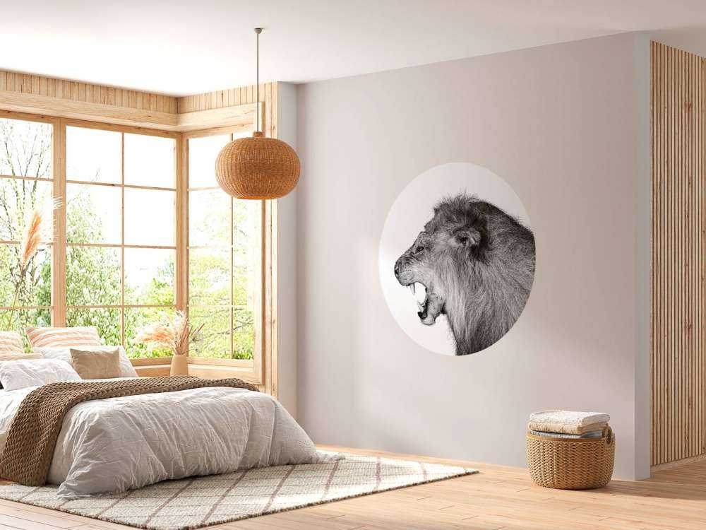 Roaring lion white
