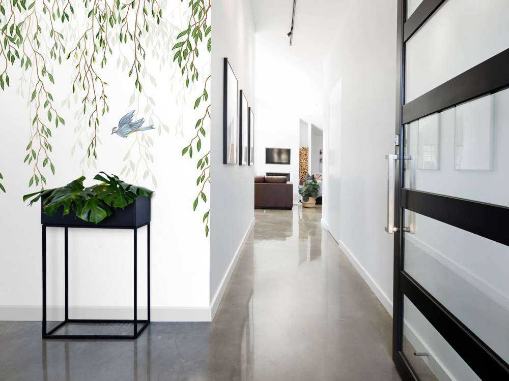 Hanging branches and birds