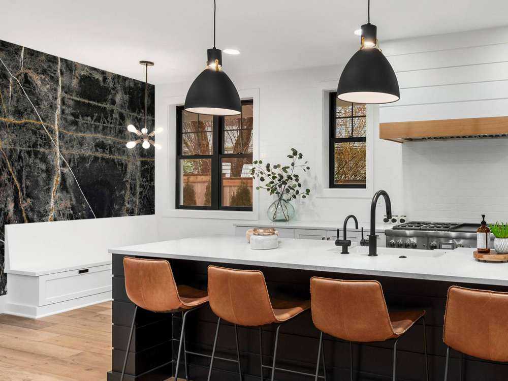 Dark marble with copper-coloured lines