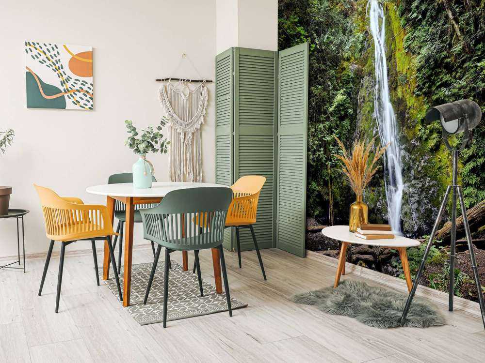 Waterfall in colourful surroundings